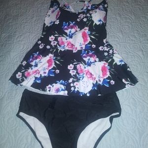 Adorable tankini top and bottom.